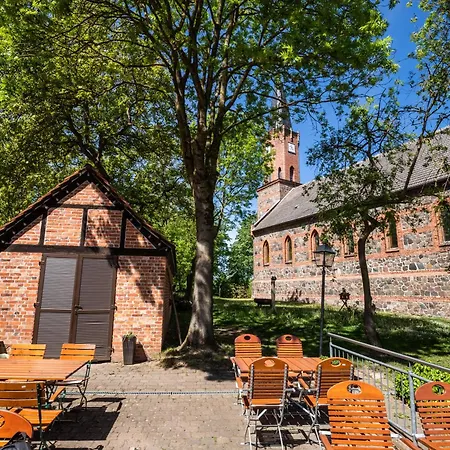 호텔 Restaurant Und Alte Schule
